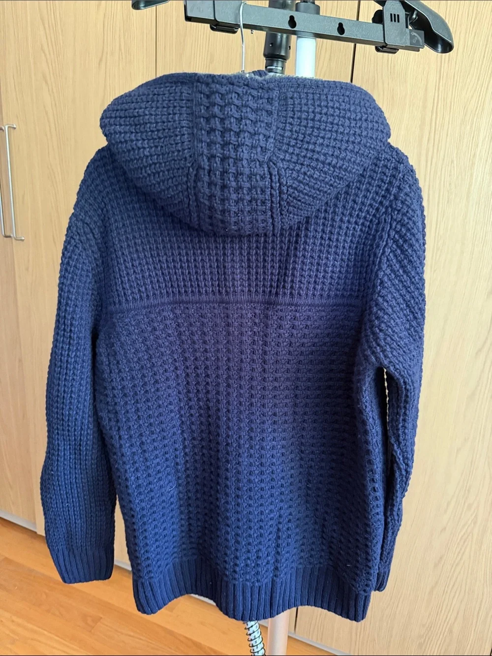 Italian Textured 80% Wool Knit Hooded Cardigan in Deep Navy